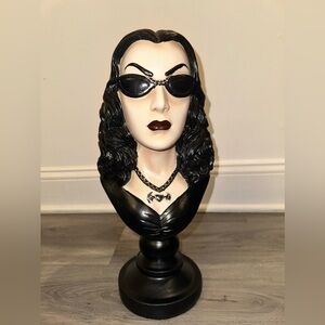 Silent night Halloween vampira ceramic resin 13” bust universal monsters